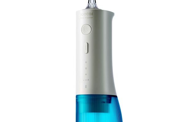 Water flosser: how to choose one and use it every day