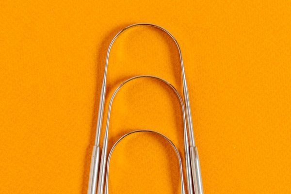 Tongue cleaning: do you need it, and which scraper to pick