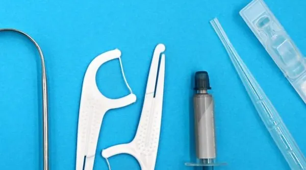 Interdental brushes: how to pick a size and use them gently
